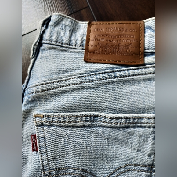 Levi's 70's High Rise Straight Jeans | Size 25 - Picture 4 of 16